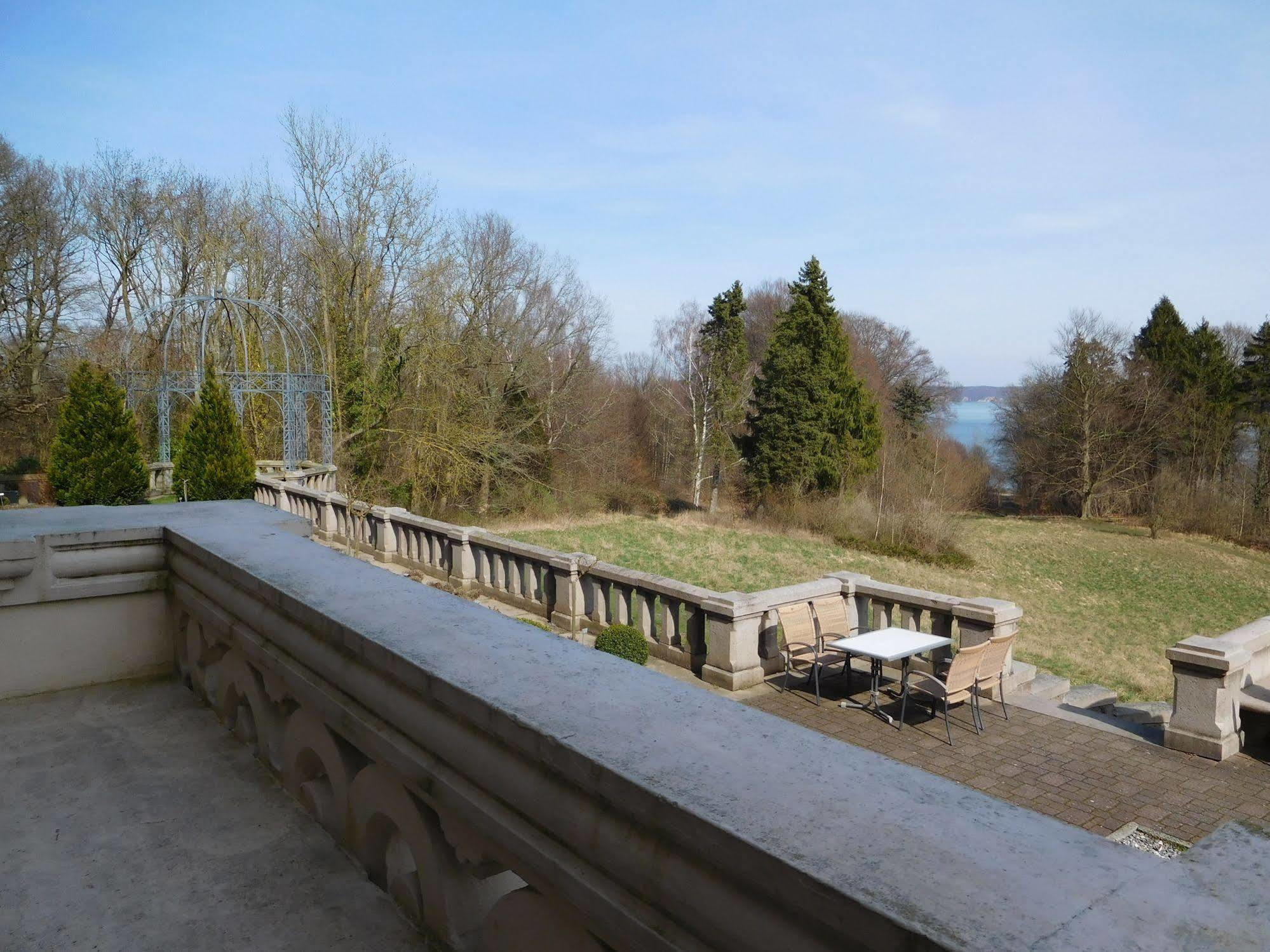 Schlosshotel Hotel Ralswiek