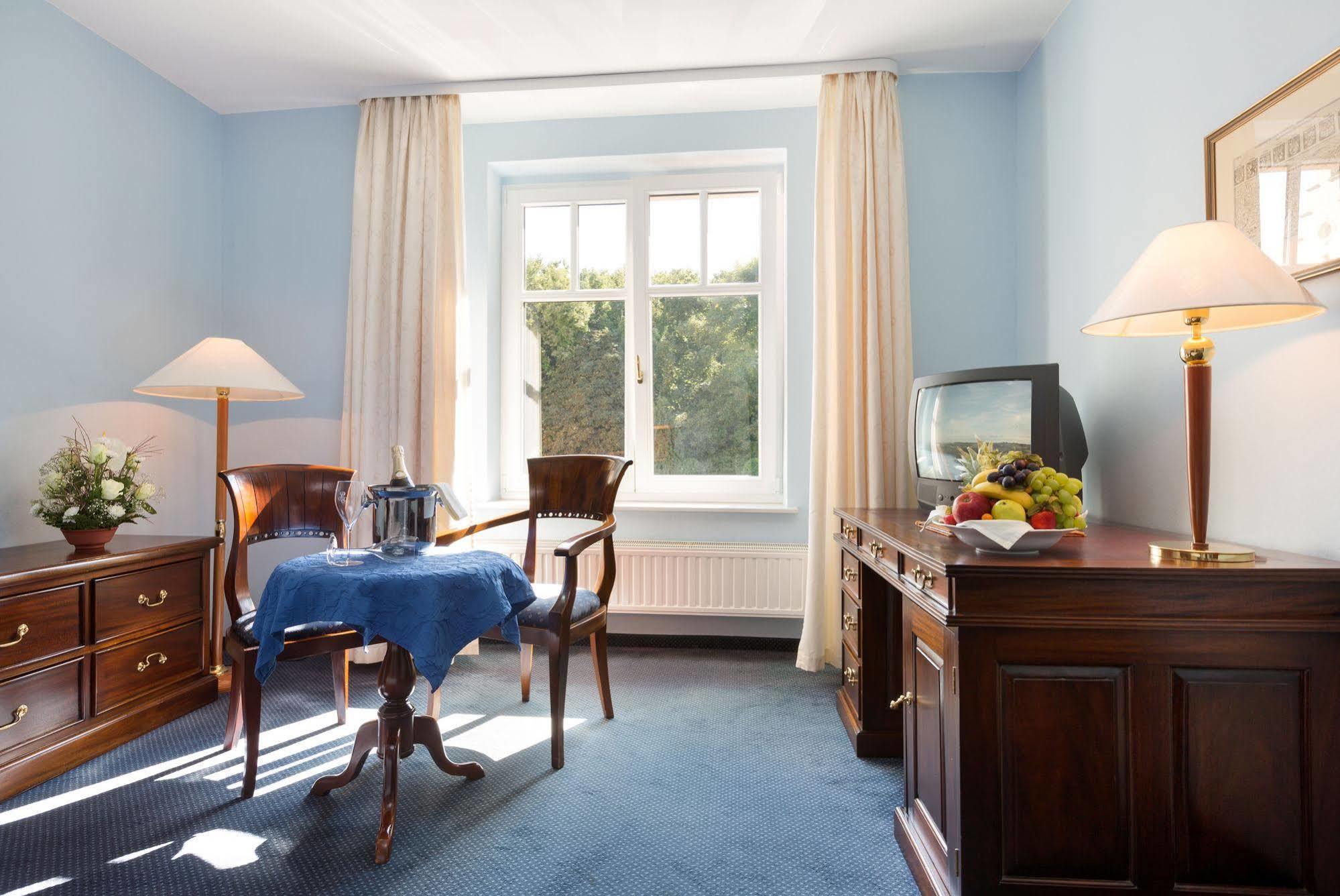 Schlosshotel Hotel