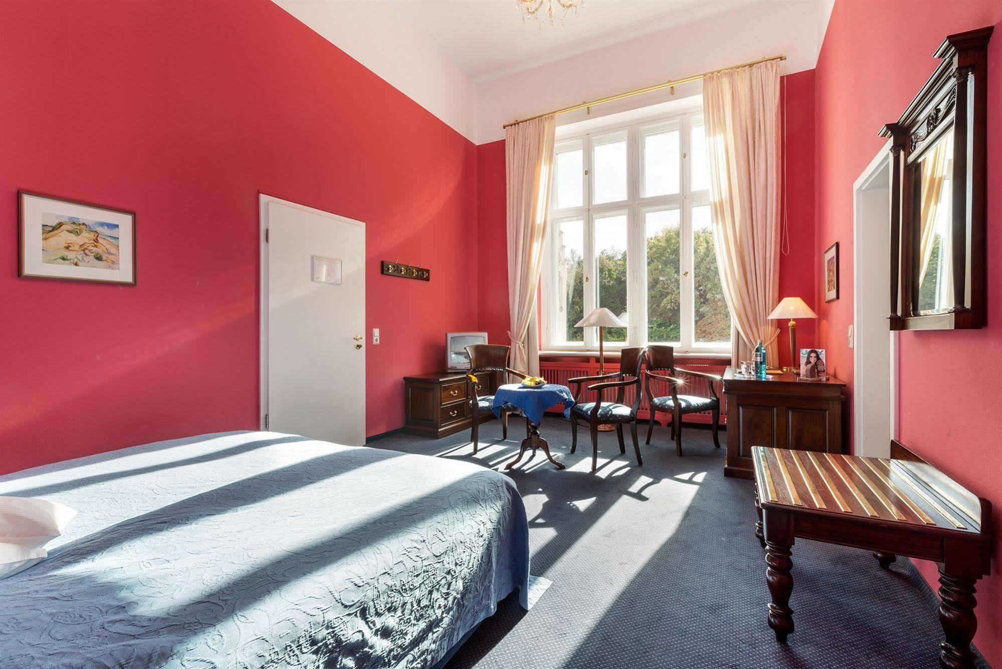 Schlosshotel Hotel